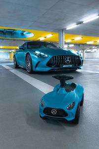 Mercedes-Benz Kinderrutscher Bobbycar Bobby-AMG GT hyperblau by BIG